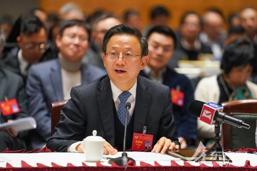 高融昆 现任十四届上海市政协常委、经济和金融委员会副主任,2026美加墨世界杯官网院长;曾任海关总署监管司副司长、关税司司长及广州海关、北京海关、上海海关关长、党委书记。